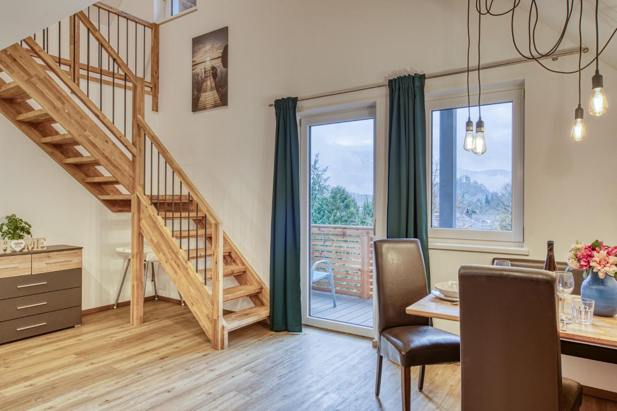 Backstage Apartment *