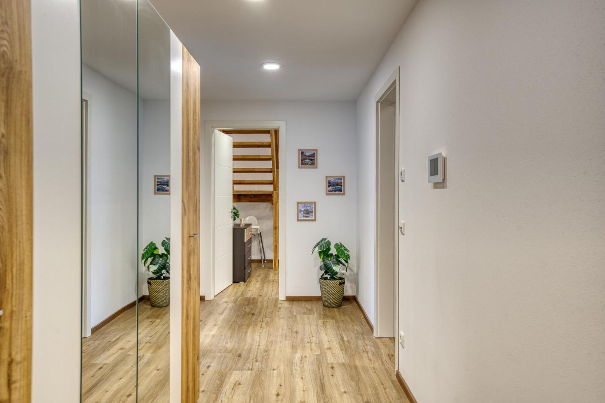 Backstage Apartment *
